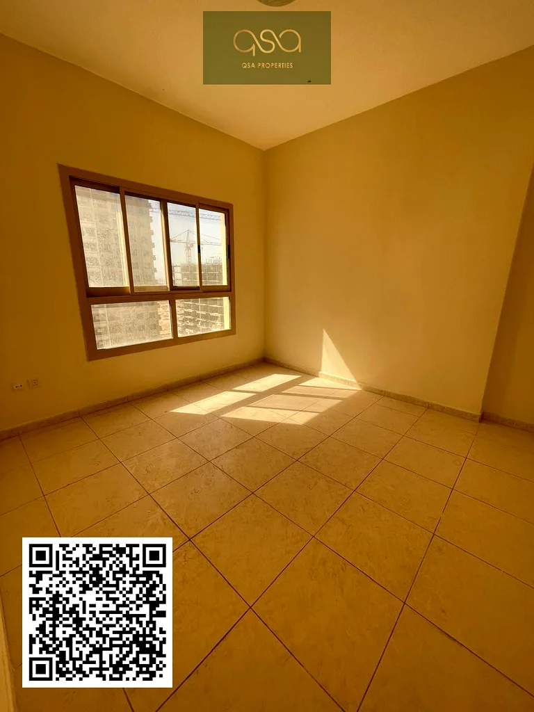 صفقة للمستثمرين | 4 غرف نوم مع مساحة معيشة | موقف للسيارات | في مدينة الإمارات63170847250818113