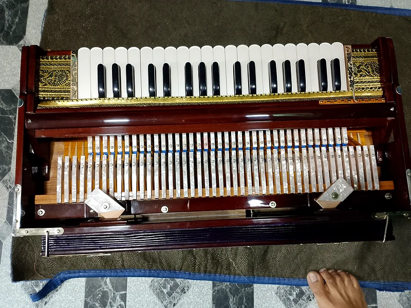 آلات موسيقية63185248986371112
