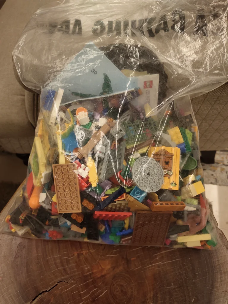 قطع ليقو كمية ممتازة ونوعية جيدة63225740060035111