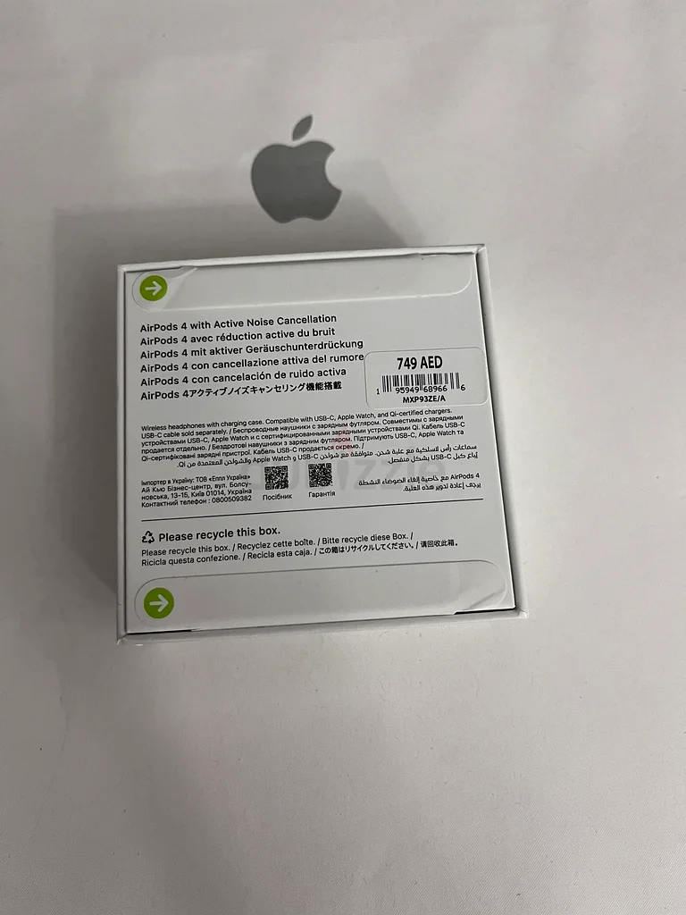 Apple AirPods 4 with Active Noise Cancelation63190621271555112