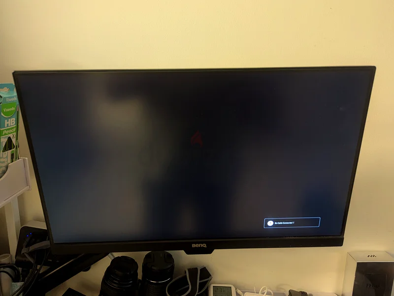 شاشة BenQ مقاس 21.5 بوصة مع ذراع عائم63166656202883111