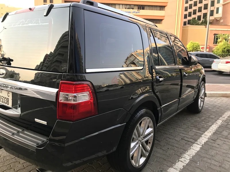 فورد إكسبديشن، طراز بلاتينيوم، 2015، غاز، حالة جيدة، حالة جيدة. سجل صيانة كامل من آلتيير!! حالة ممتازة!!63231638812289114