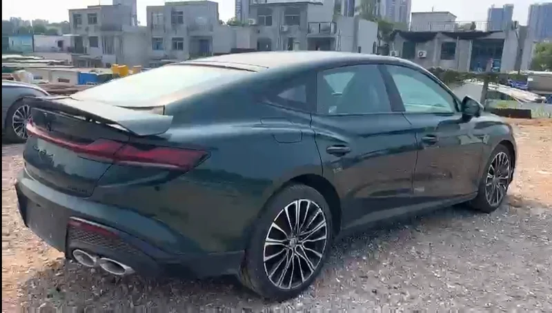 2025 MG7 أنيقة مع حزمة رياضية ومشتت 1.5T ناقل حركة مزدوج63175702375427114