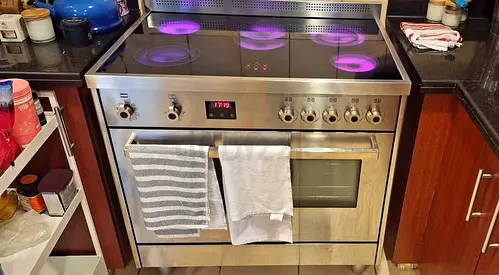 Bertazoni New Model 5 Ceramic Hubs Electric Cooker 90x60cm