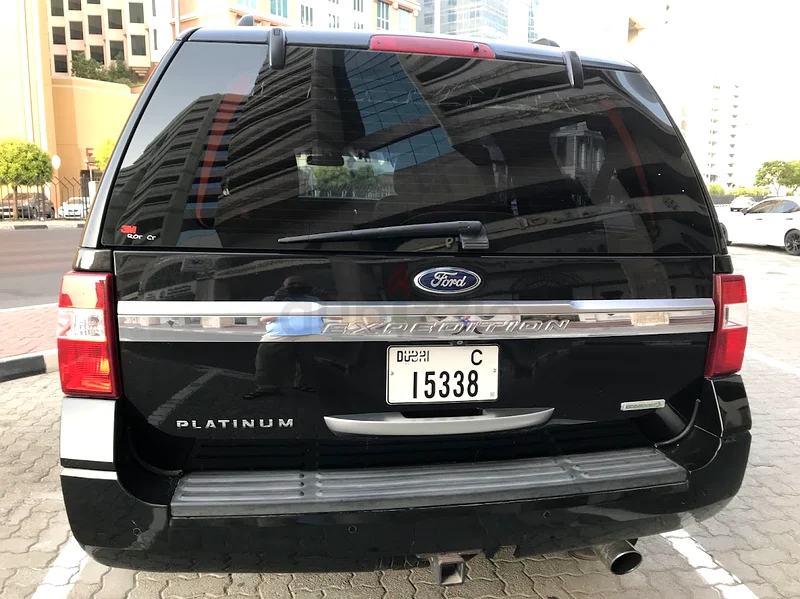 فورد إكسبديشن، طراز بلاتينيوم، 2015، غاز، حالة جيدة، حالة جيدة. سجل صيانة كامل من آلتيير!! حالة ممتازة!!63231638812289113