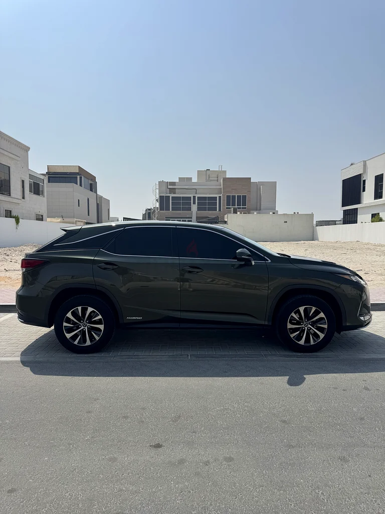 Lexus RX450H under Agency warranty (GCC Specs)63225701330177111