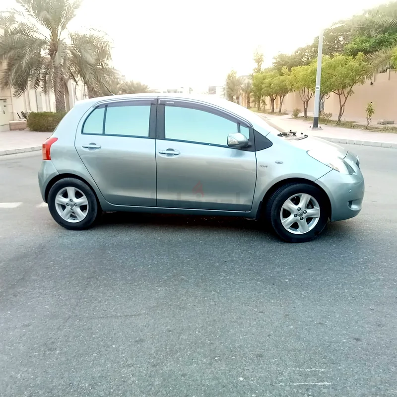 تويوتا ياريس 2009، استيراد جديد، قيادة منخفضة63147210086787113