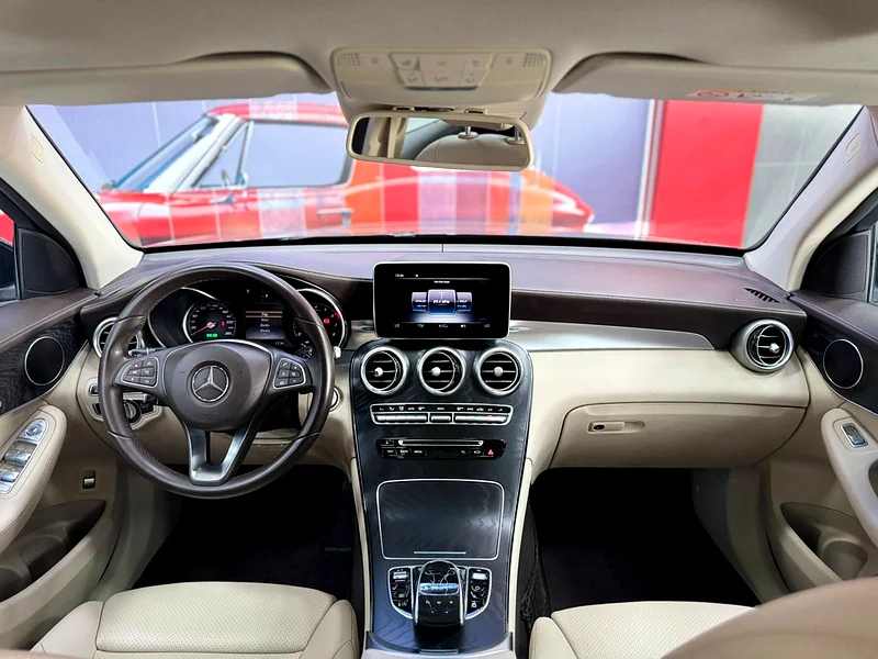Mercedes GLC 250 Premium AMG Pack – 2018 – GCC – Full Option – Excellent Condition | UNDER WARRANTY63164314465922114