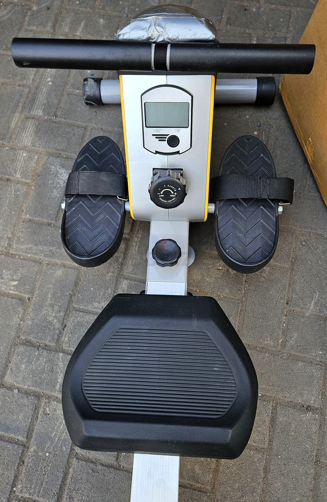 Get Fit at Home: Rowing machine with Digital Display!63242691079171112