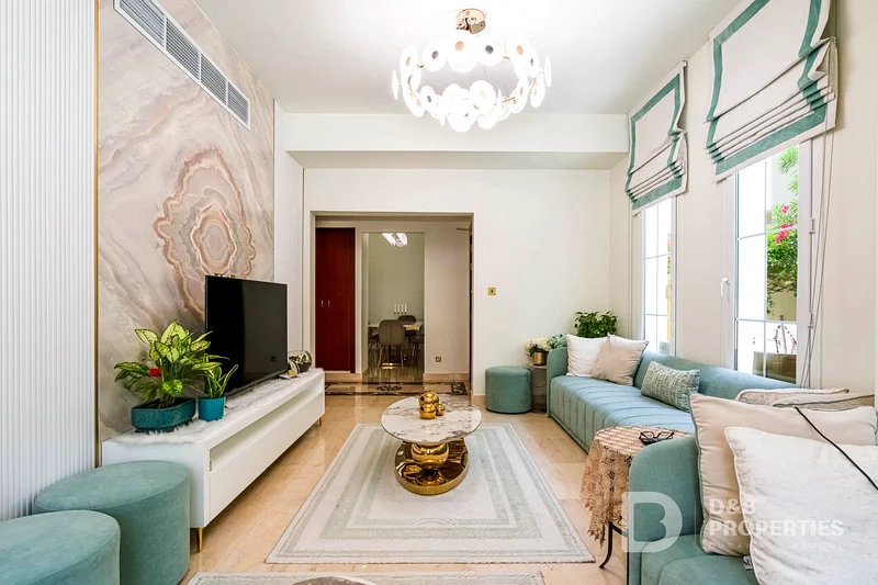 Private Garden | Fully Upgraded | Furnished63729217056899114
