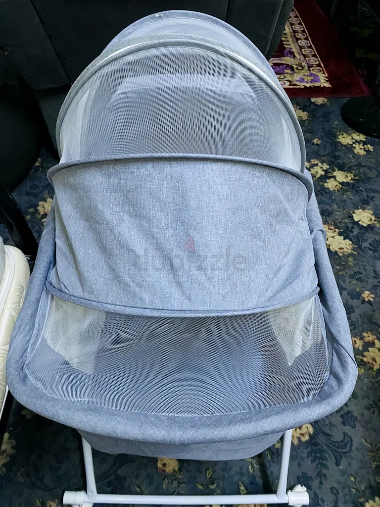 Gently Used Baby Bassinet in Excellent Condition63205890682243111