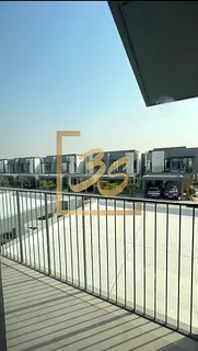 Modern | Vacant | Bright Corner Unit