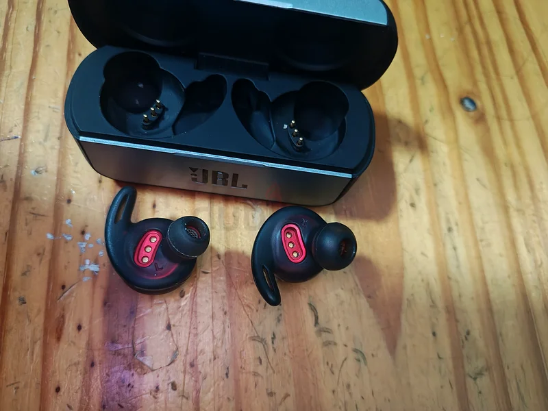 JBL Reflect Flow Headphone63165713378819111