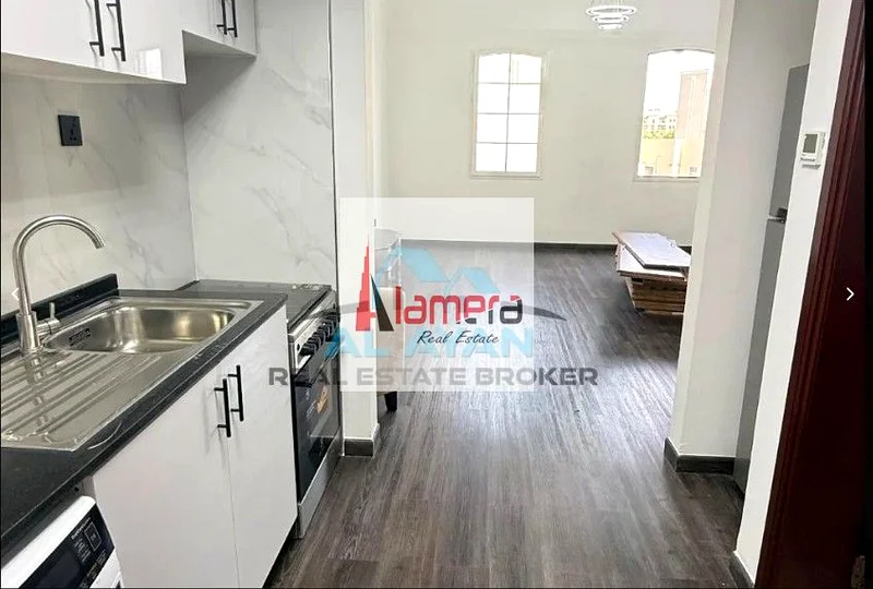 Studio Rented open view close to exit cash buyer only call!63996850700673114