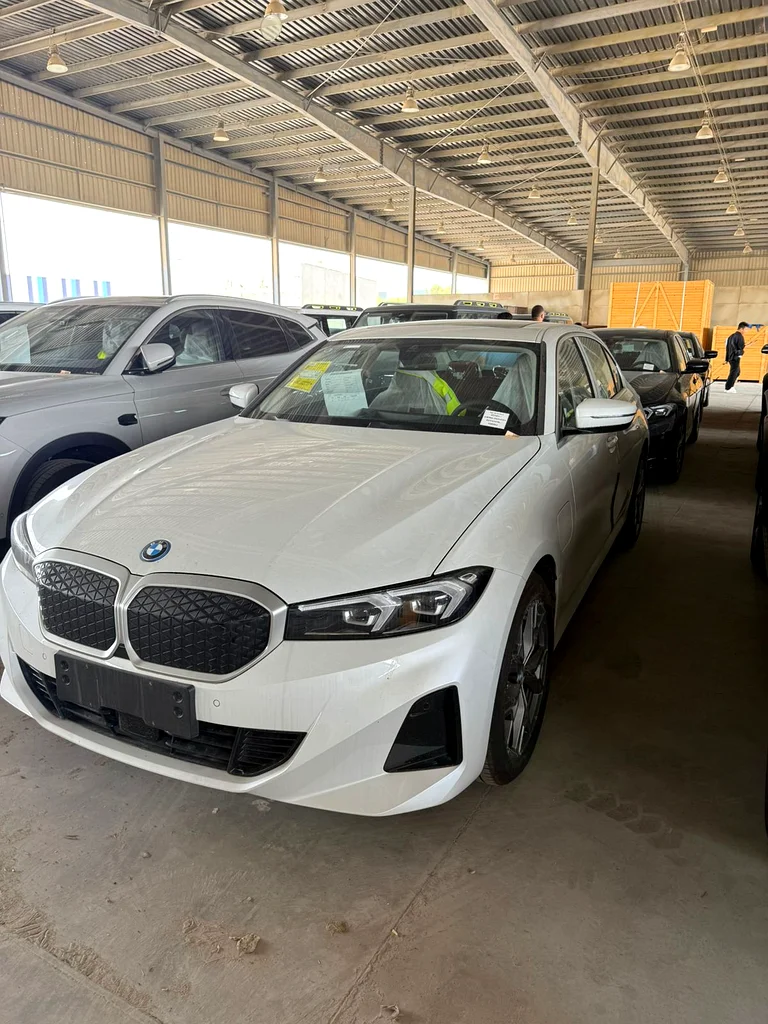 2025 بي إم دبليو i3 eDrive 35L63159256656769110