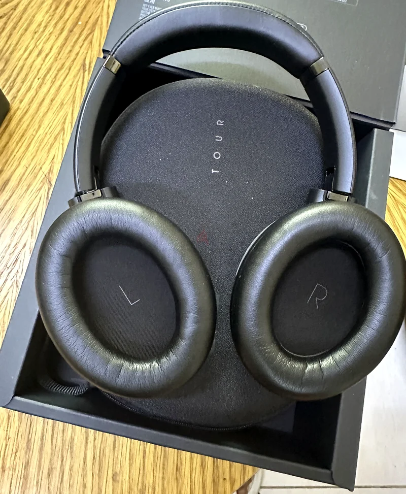 JBL Tour One M2 - Premium Noise Cancelling Over-Ear Headphones63165713440514113