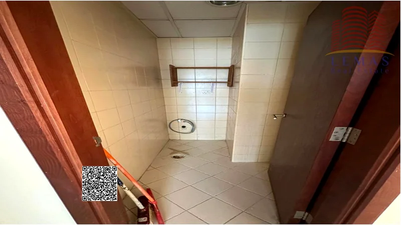 1bhk For sale closed kitchen with street view63251869967618114
