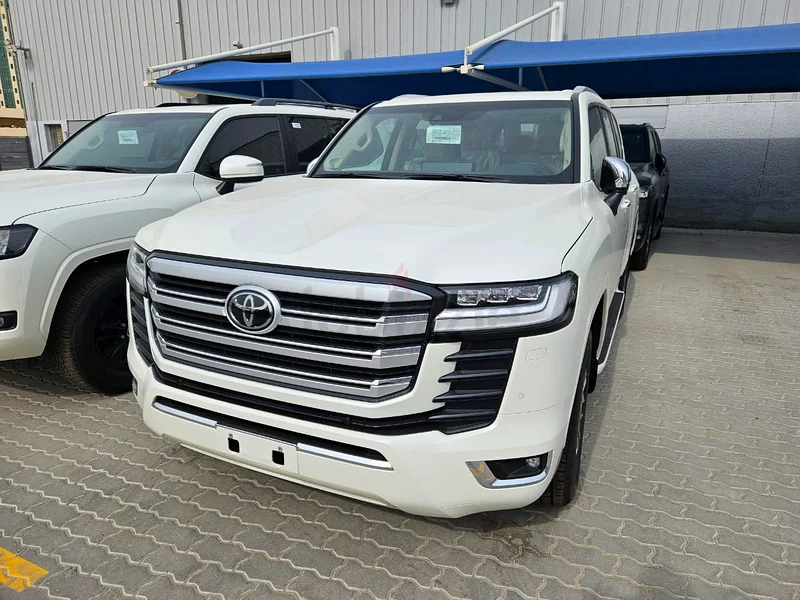 تويوتا لاند كروزر VXR المواصفات الخليجية 2023 شبه جديد63157882395777112