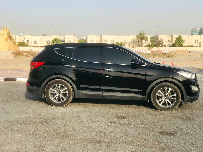 For sale HYUNDAI SANTA FE 2015 MODEL GCC63171299423363112