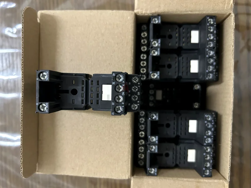 Relpol 14pin Relay base for DIN Rail63258141143041111