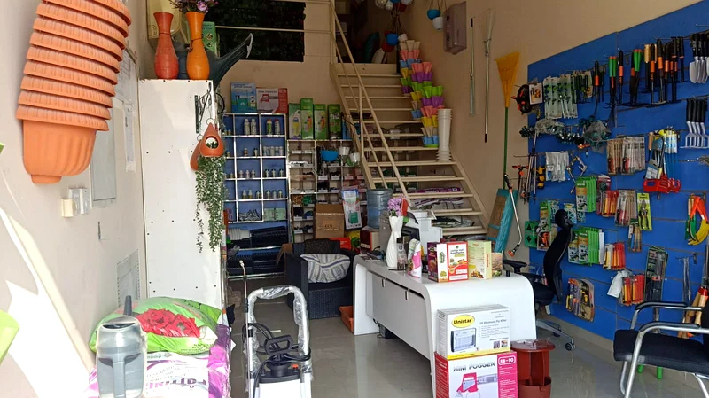 Agricultural and Garden Materials Shop for Sale63258656700035111