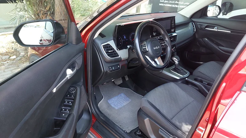 KIA SLTOS 2023 LX SINGLE OWNER UNDER  WARRANTY63170837544451114