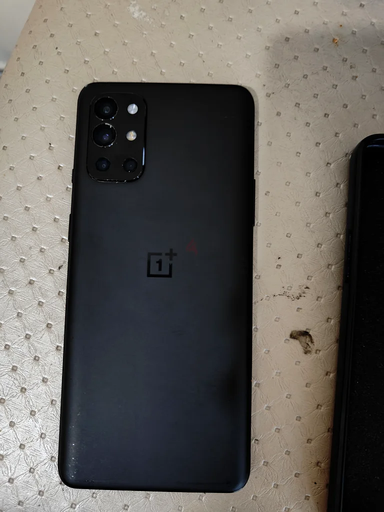OnePlus 9r بسعة 128 جيجابايت للبيع63216839114499112