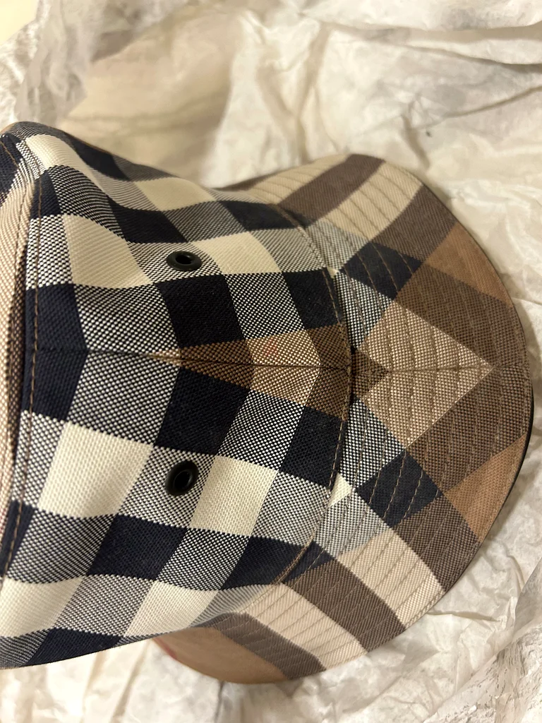Burberry Bucket Hat Size M- Preloved63239614926466111