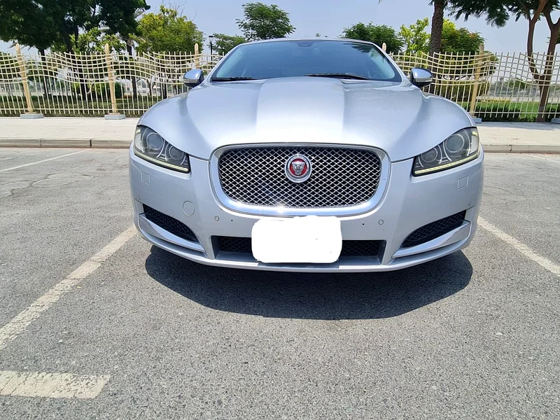2014 Jaguar XF GCC632218248070421120