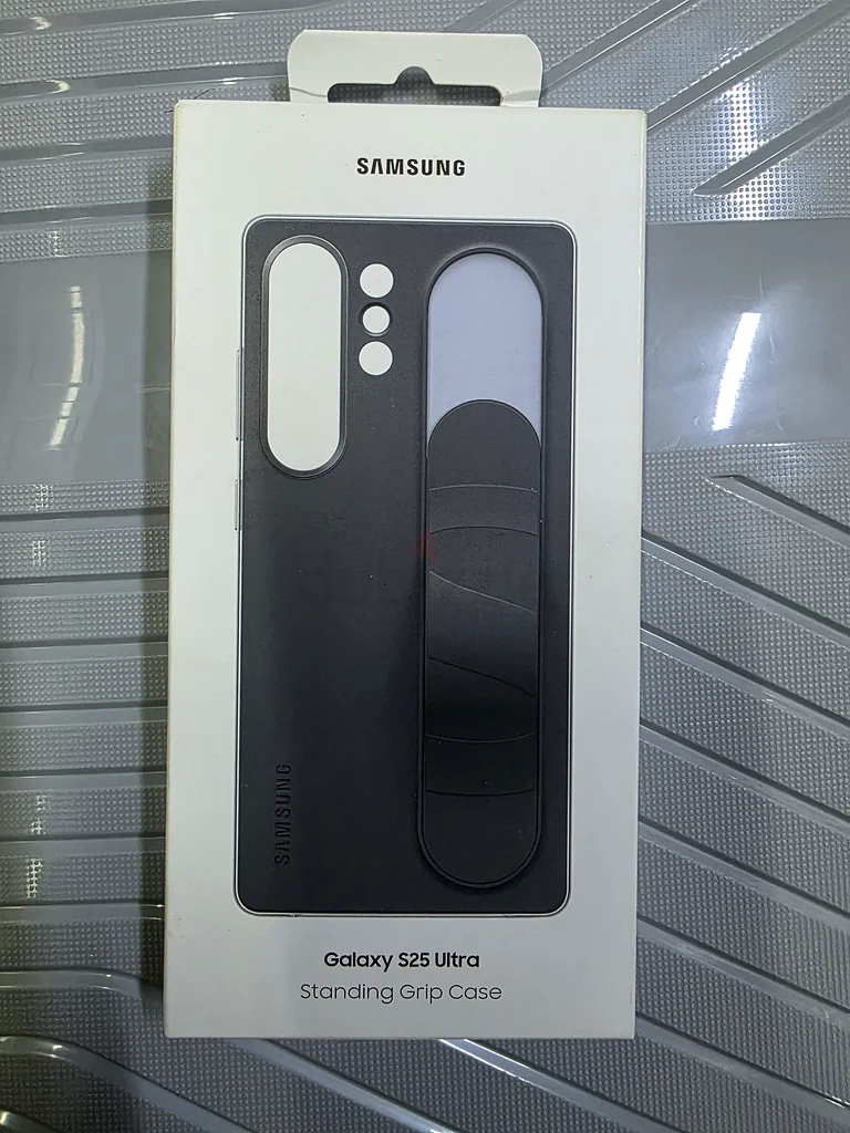احمي هاتف Samsung Galaxy S25 Ultra الخاص بك بأسلوب أنيق - غطاء مقبض قائم632228435488031112