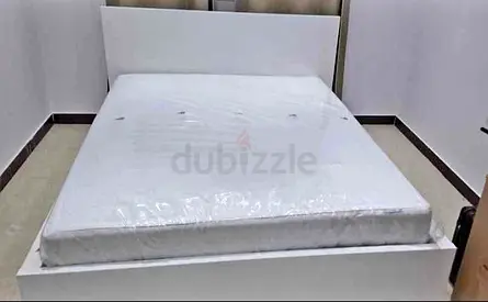 Malam king size bed 180/200cm bed with 2 storage drawers underneath and Ikea mattress