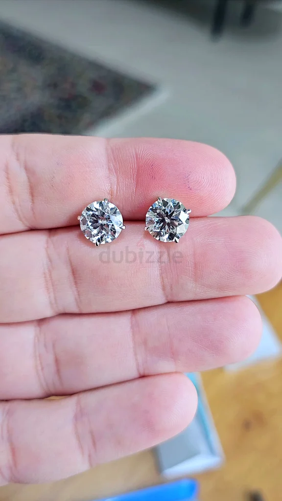 أقراط وخاتم من الماس المزروع في المختبر، 4 قيراط63241130335875112