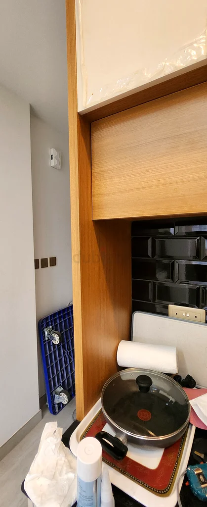 Sleek Modern Kitchen Cabinet Set for Sale!63220326957954111