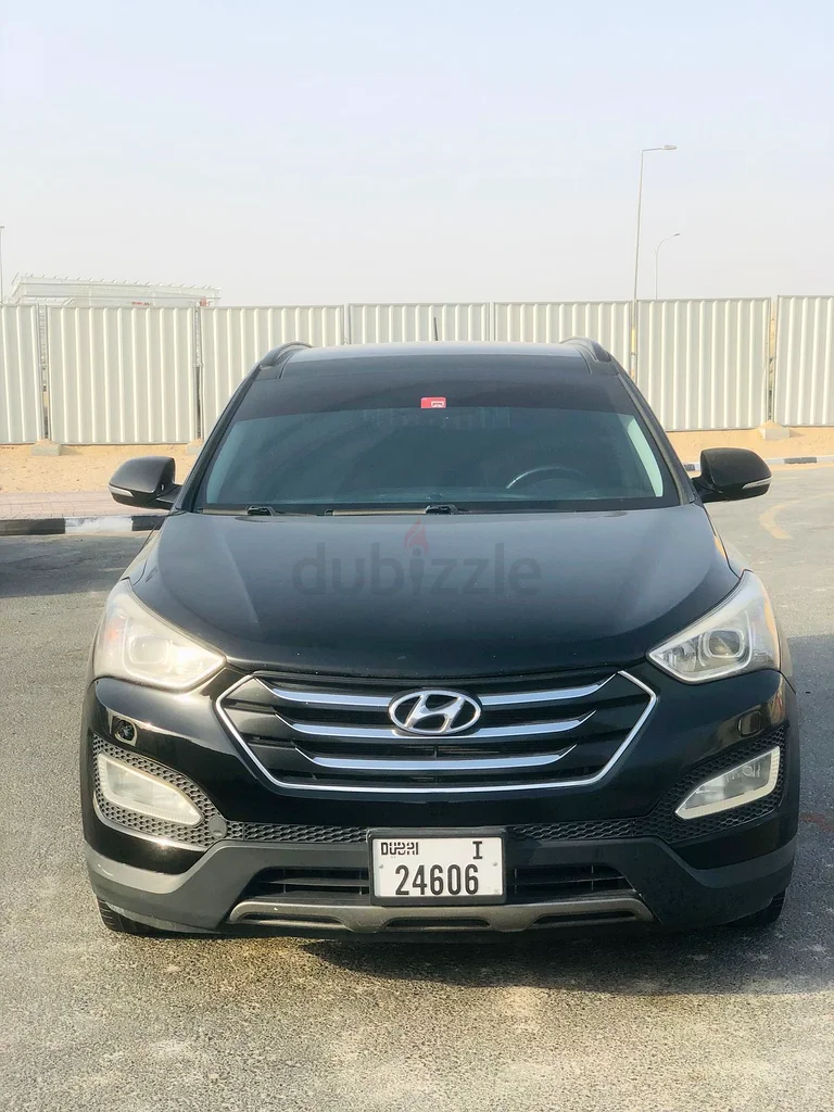 For sale HYUNDAI SANTA FE 2015 MODEL GCC631712994233631129