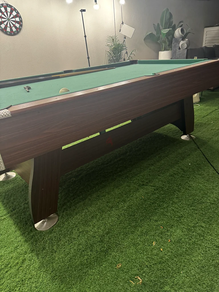 Stylish Pool Table for Sale - Perfect for Entertaining!63170853736450111