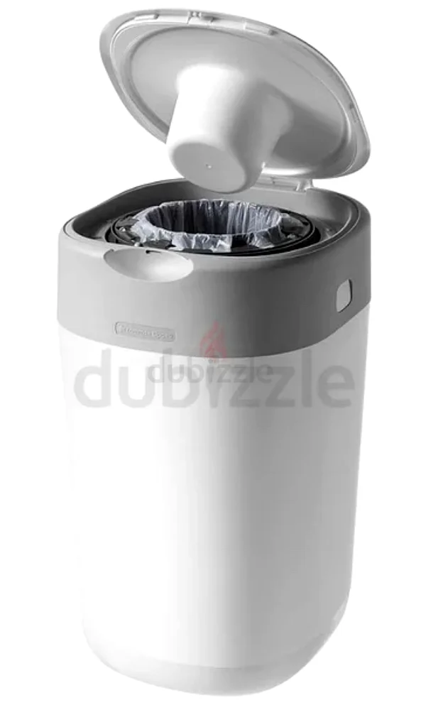 Tommee tipper diaper bin and 12 cassettes / bin bags632262663037451110