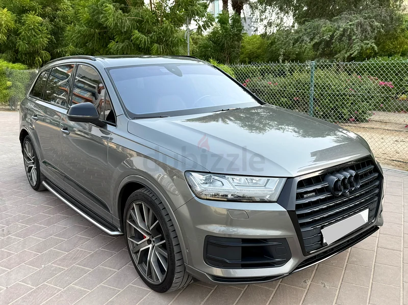 أودي كيو7 2018، فئة S لاين بريميوم V6 بشاحن فائق، مع عجلات أودي سبورت مقاس 22 بوصة، حالة ممتازة، داخلي وخارجي مثالي63227251563394111