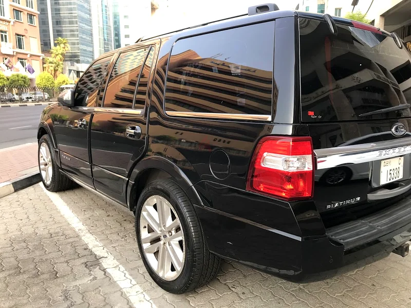 فورد إكسبديشن، طراز بلاتينيوم، 2015، غاز، حالة جيدة، حالة جيدة. سجل صيانة كامل من آلتيير!! حالة ممتازة!!63231638812289112