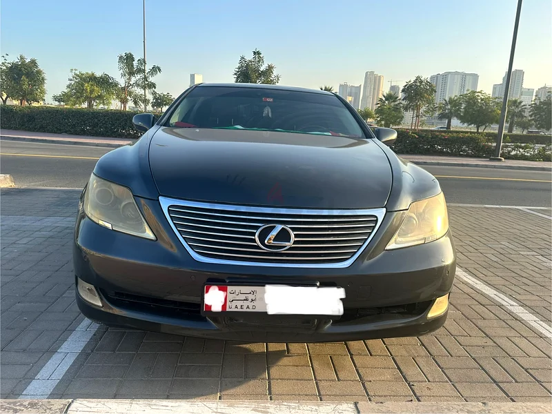 تويوتا لكزس LS460، موديل 2009 بمواصفات كاملة للبيع، والترانسميشن والمحرك بحالة جيدة جدًا63149580803971112