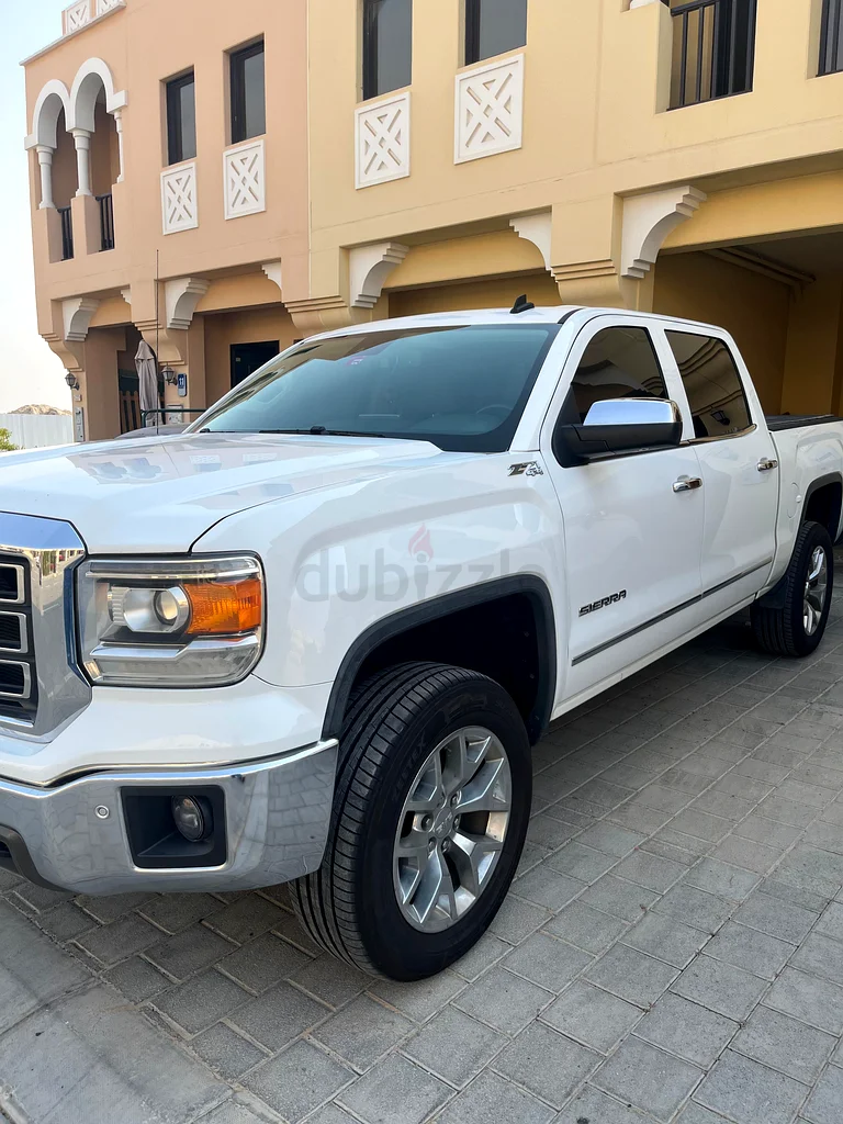 GMC Sierra SLT V8 6.2 | Clean, Well-Maintained, Rare63174775967489111