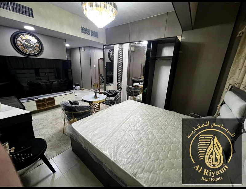 استوديو مؤثث بالكامل للبيع من جديد بأقساط.63251337184001113