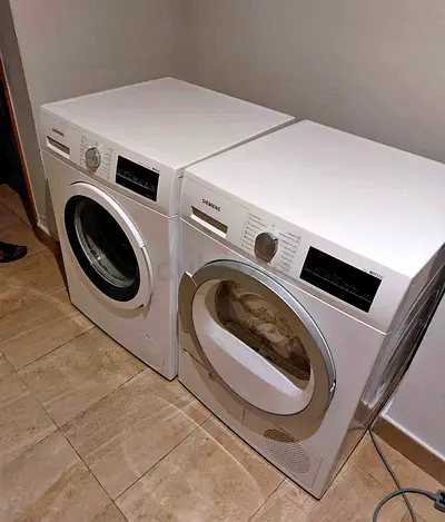 Siemens iQ500 Separate 9KG washer 9kG Dryer Set