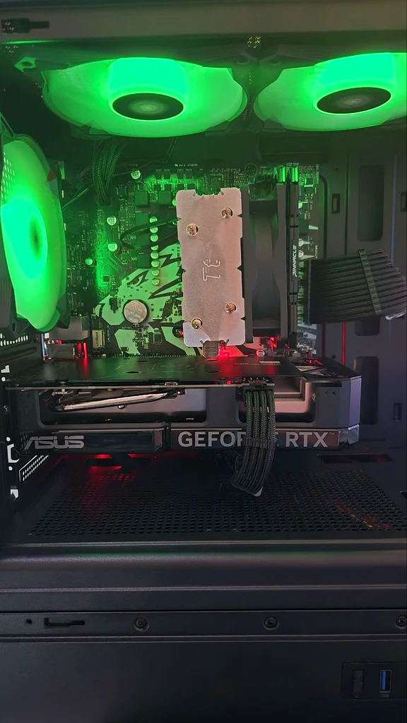 كمبيوتر الألعاب نايت بولس RTX 406063176188662657113