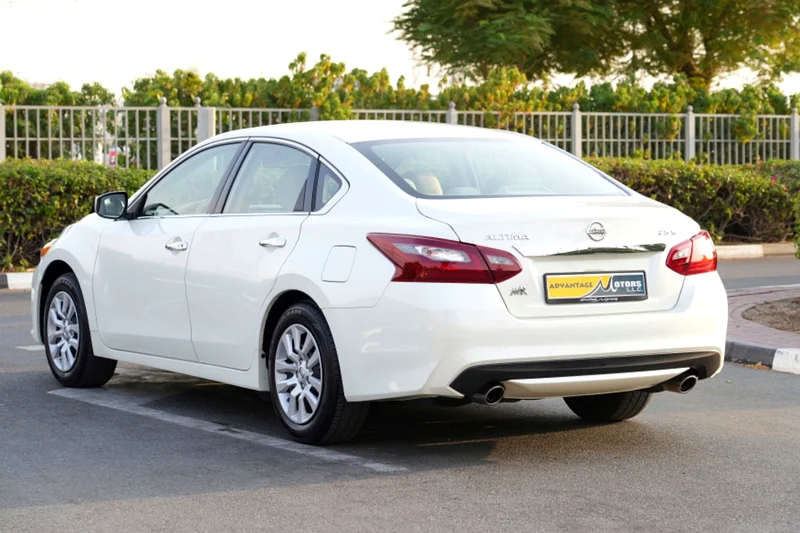 NISSAN ALTIMA 2.5S 77,000 KM MODEL 2018 GCC WHITE63149120193281113