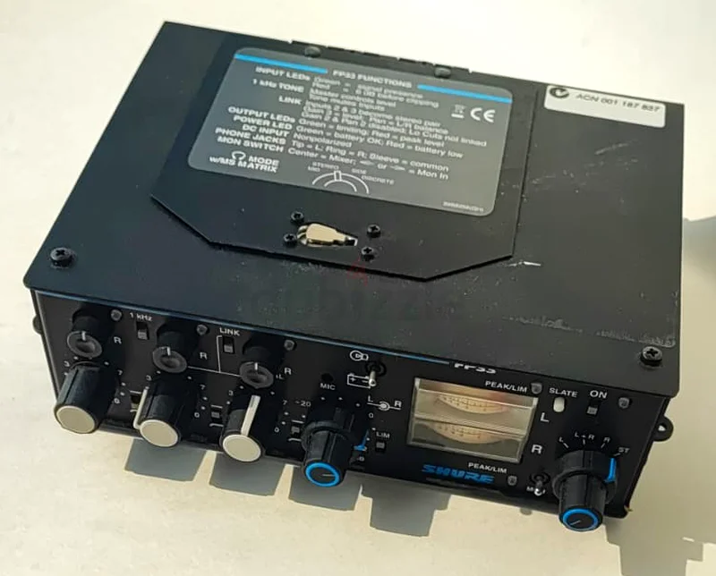 Shure FP33 Professional Field Mixer (3-Channel XLR, Analog) + Padded Carry Case | AED 20063168044322433112