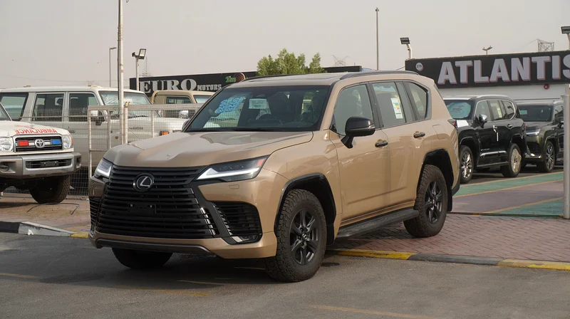 2025 لكزس LX600 أوفر تريل 3.5 لتر ناقل حركة أوتوماتيكي بنزين63176618742019111