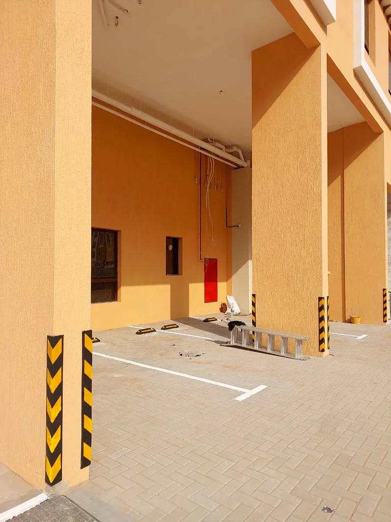Building on the hill in Ajman, on Mohammed bin Zayed Street, 32 apartments, 5 shops, on Mohammed bin Zayed Street63254980324225114