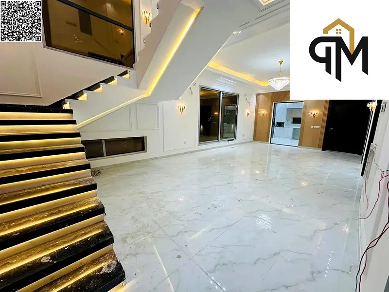 For sale, a modern villa close to the mosque and services, two floors and a roof with a sitting area in the courtyard, with no down payment, freehold63251335920515113