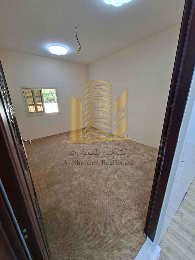 Commercial building for sale in Ajman  High income and a special location  Al Nakheel Area 2  The third piece of Corniche  Area 8800 feet  Corner of two streets  Ground + 5 floors  32 apartments with63255516648706114