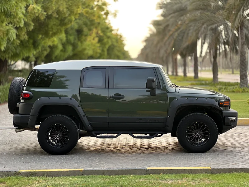 Toyota FJ Cruiser 2012 model, Gulf specification, fully agency-painted, in agency condition.63151402552321113